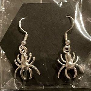 Spider earring set (Tibetan silver)